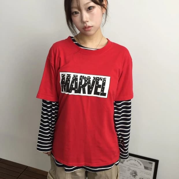 MARVEL Comic Pattern Logo Red Tee