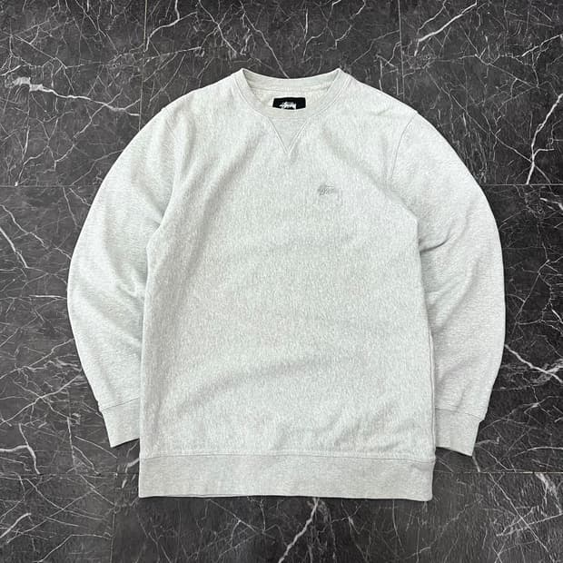 스투시 베이직 스몰로고 스웻 맨투맨 그레이