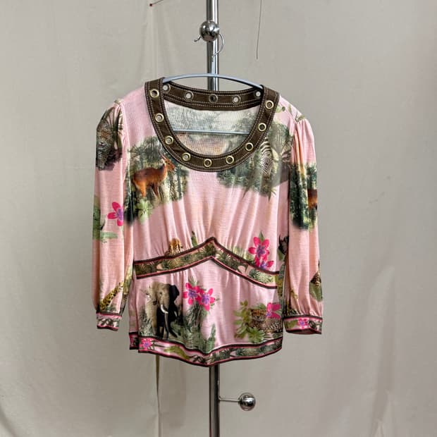 GK Italiya 애니멀 프린팅 아일렛 탑