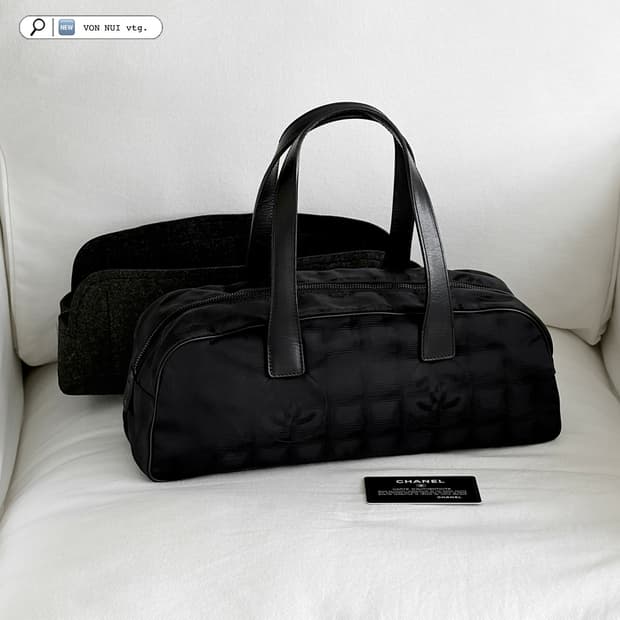 샤넬 뉴트래블라인 바게트 토트백 판매합니다.