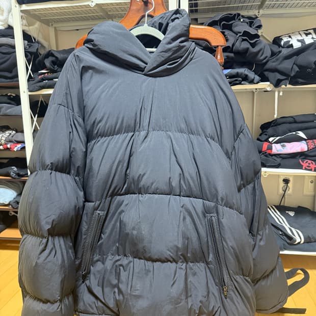 발렌시아가 후드 푸퍼 패딩