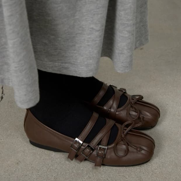 쓰리투에이티 트리플 스트랩 발레리나 플랫 슈즈 브라운