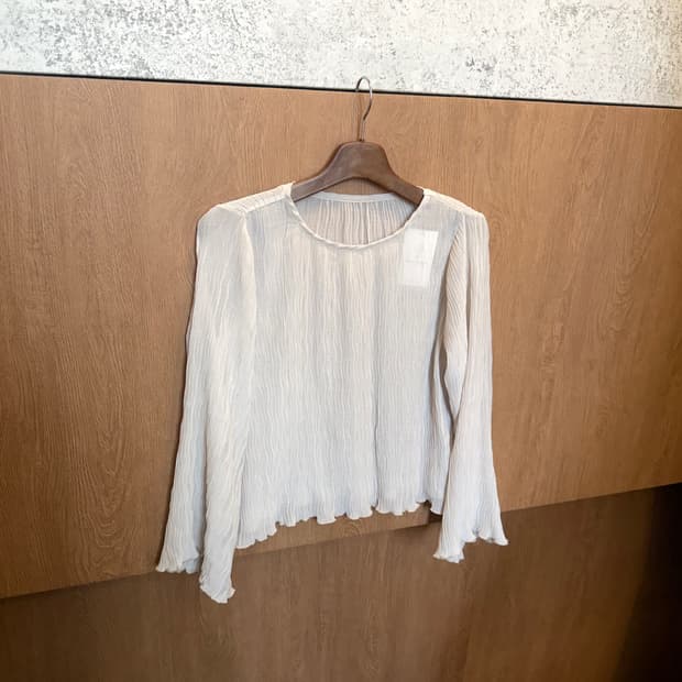 빈티지 라운드넥 플리츠 롱슬리브 블라우스 루즈핏 베이지