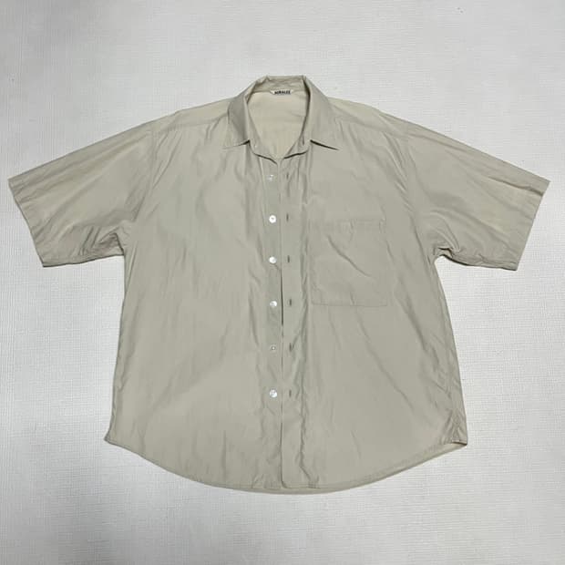 오라리 빅 하프 슬리브 셔츠 베이지