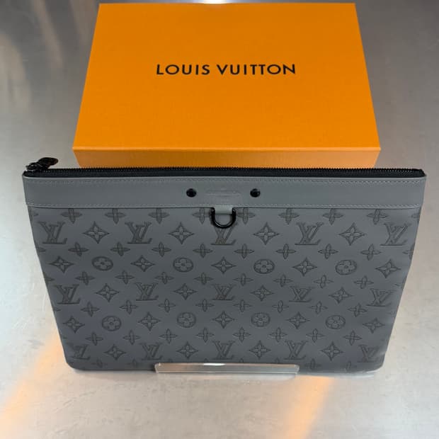 [리오브전포점] 루이비통 포쉐트 디스커버리 모노그램 쉐도우 클러치