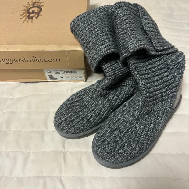 어그 카디 부츠 그레이 새상품급