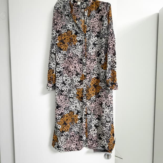 H&M 차이나카라 플라워패턴 블라우스