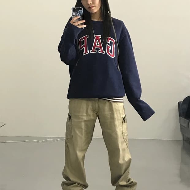 Old GAP Classic Arch Logo Sweatshirt