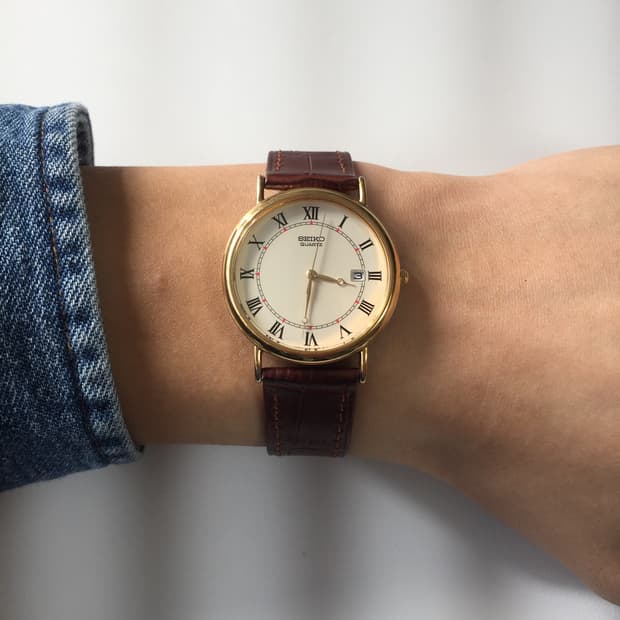 90s seiko roman index gold quartz