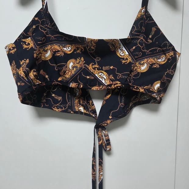 뷔스티에 베르사체 패턴