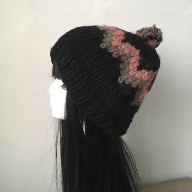  pom pattern knit beanie