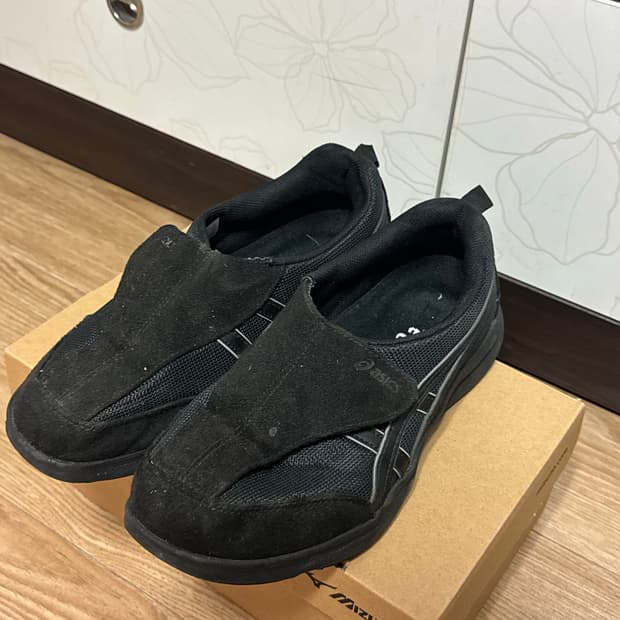 아식스 라이프워커 블랙