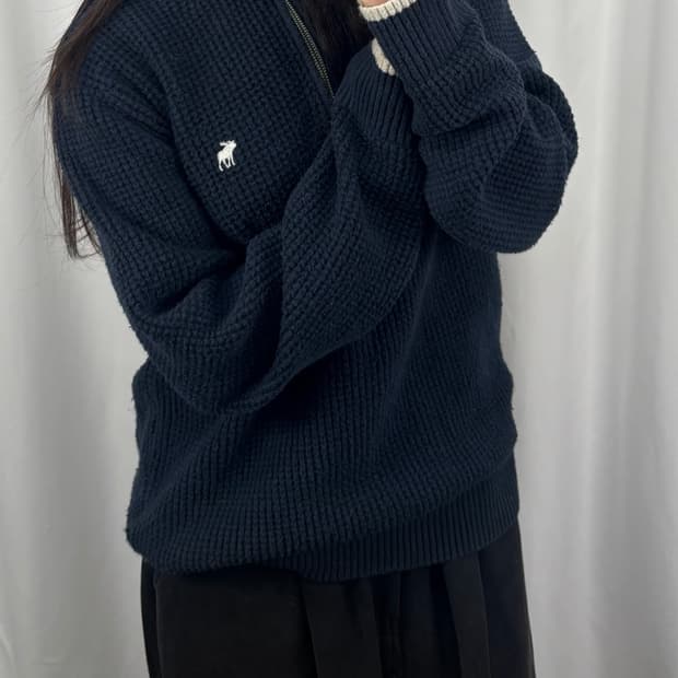 아베크롬비 네이비 하프집업 니트