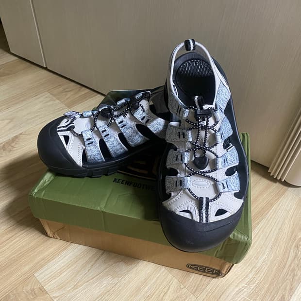 킨 keen 운동화샌들