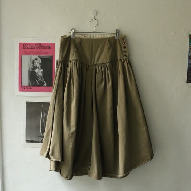 캐피탈 개더 스커트 모라팬츠 