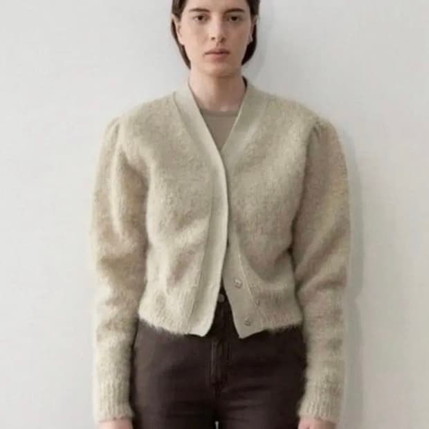 아모멘토 올리브 가디건