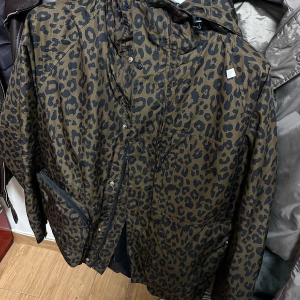 페치선데이 레오파드 바람막이