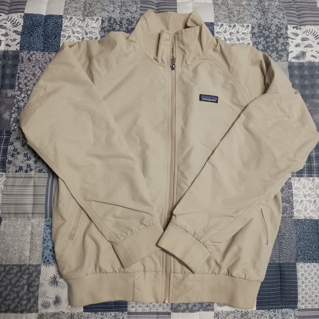 파타고니아 바람막이 점퍼   M