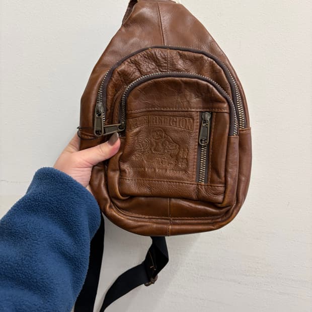 N92. 트루릴리전 웨이스트백