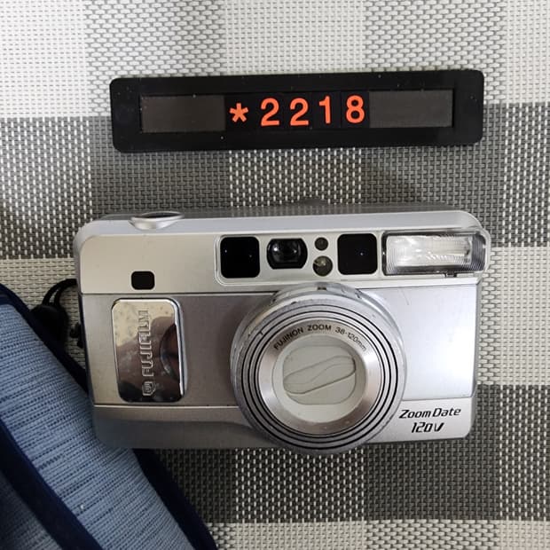 후지 줌 데이트 120 V 필름카메라 파우치포함