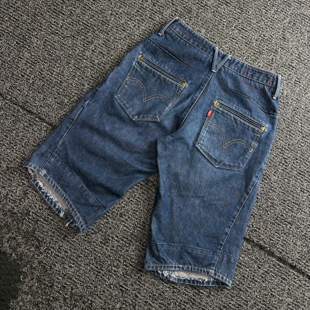 리바이스 엔지니어드 데님 버뮤다 팬츠 4128