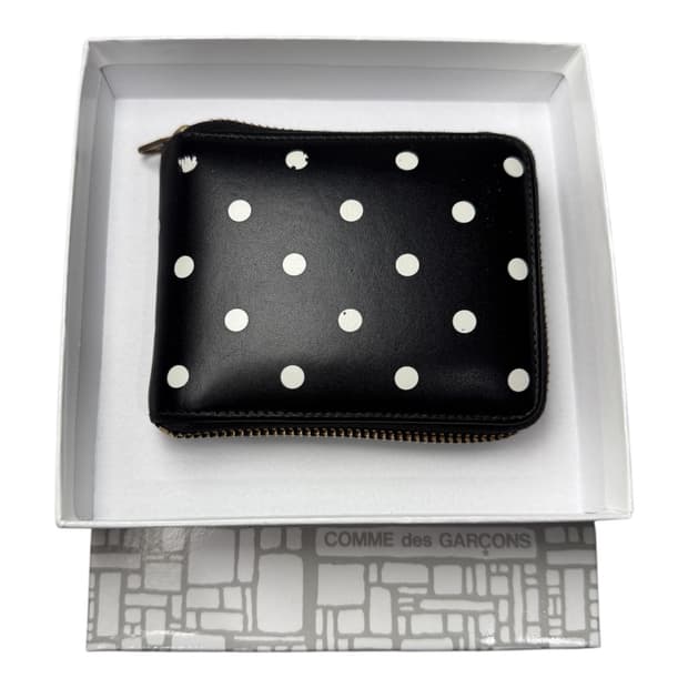 꼼데가르송 폴카닷 패턴 반지갑 풀 구성