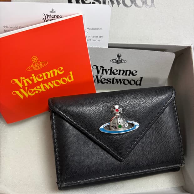 비비안웨스트우트