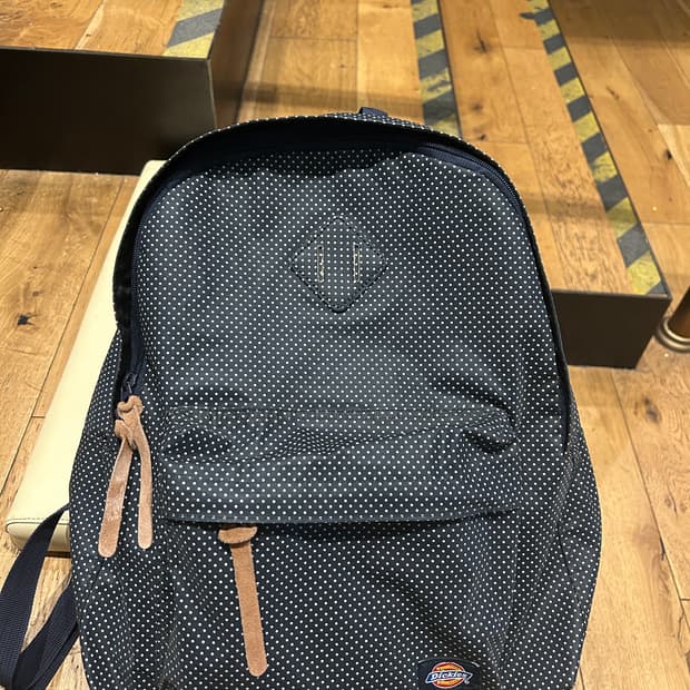 블랙 도트 돼지코 디키즈 백팩