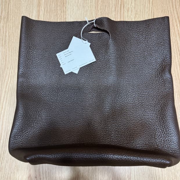 헨더스킴 레더 토트백