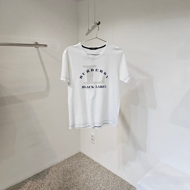 버버리 블랙라벨 반팔 티셔츠