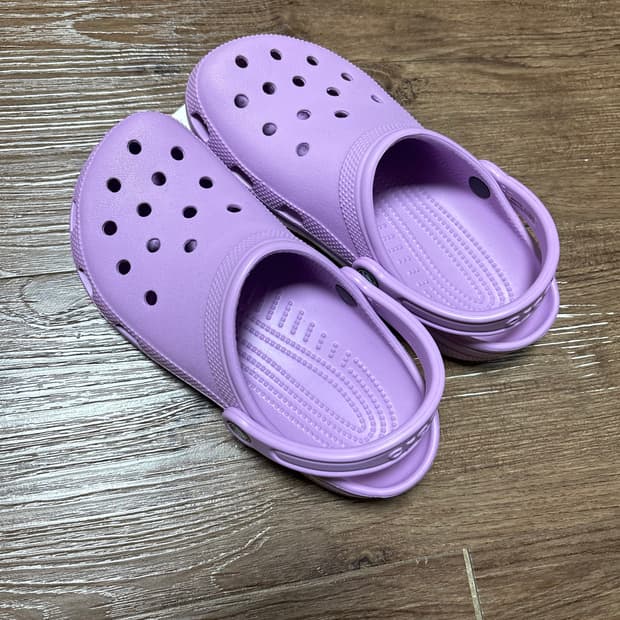 크록스 클래식 클로그 라벤더