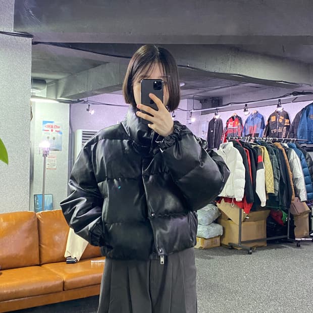 라퍼지스토어 투웨이 크롭 레더 패딩 b3360