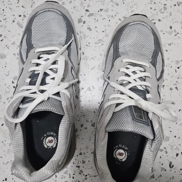 뉴발란스 990v4 그레이 270
