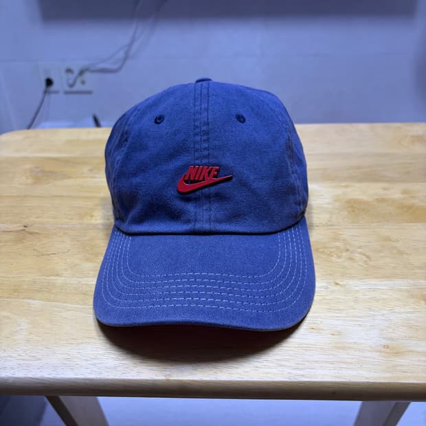 나이키 헤리티지86 퓨추라 메탈스우시 네이비