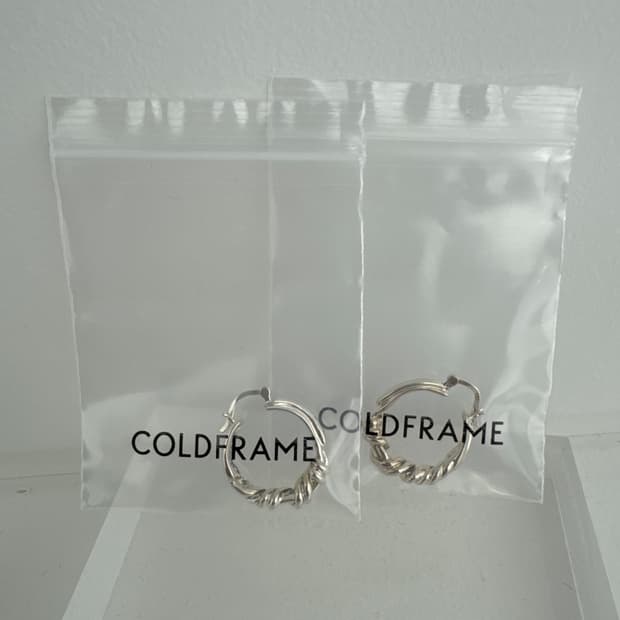 콜드프레임 GORDIAN KNOT 귀걸이