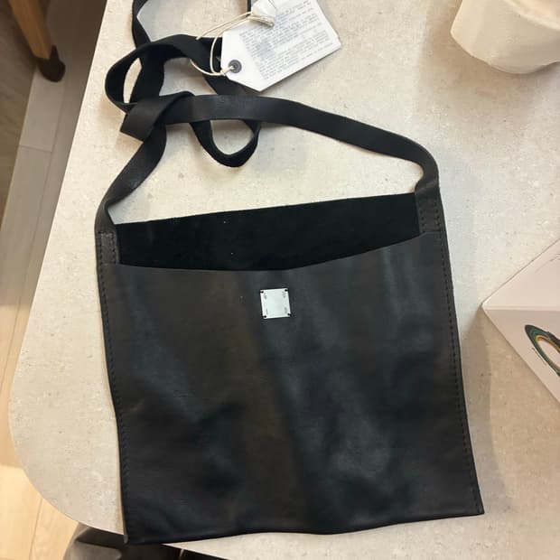 구이디 크로스백