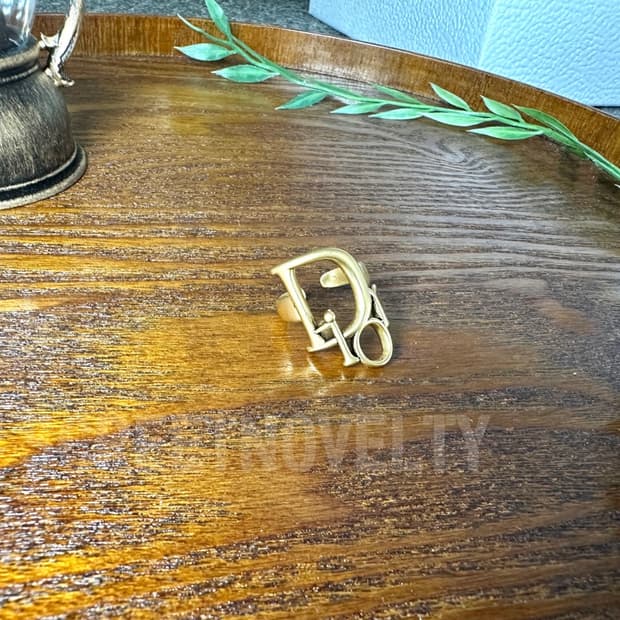 디올 이니셜반지 골드