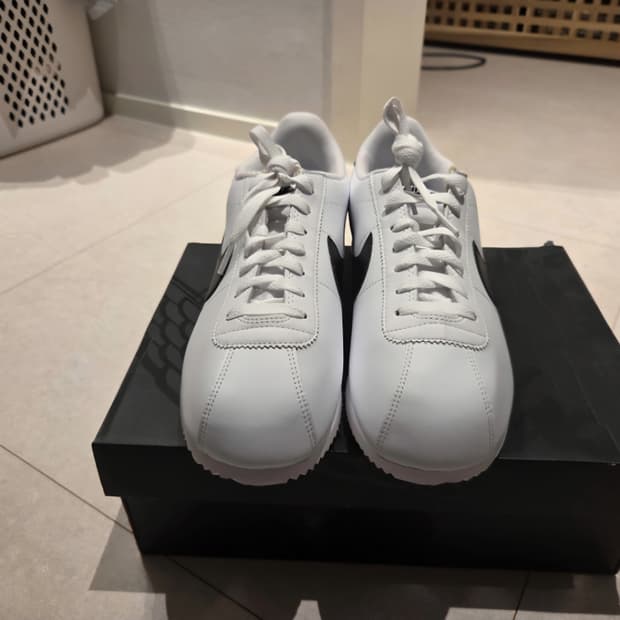 새상품_나이키 코르테즈 화이트 블랙 275mm