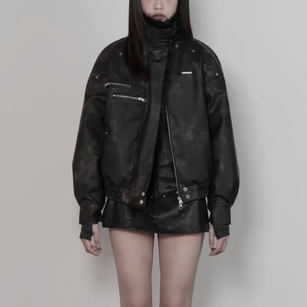 에트오소메 피그먼트 무스탕 퍼 점퍼 블랙