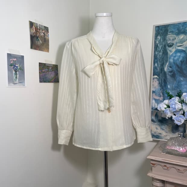 butter bow point lining blouse(size-M)