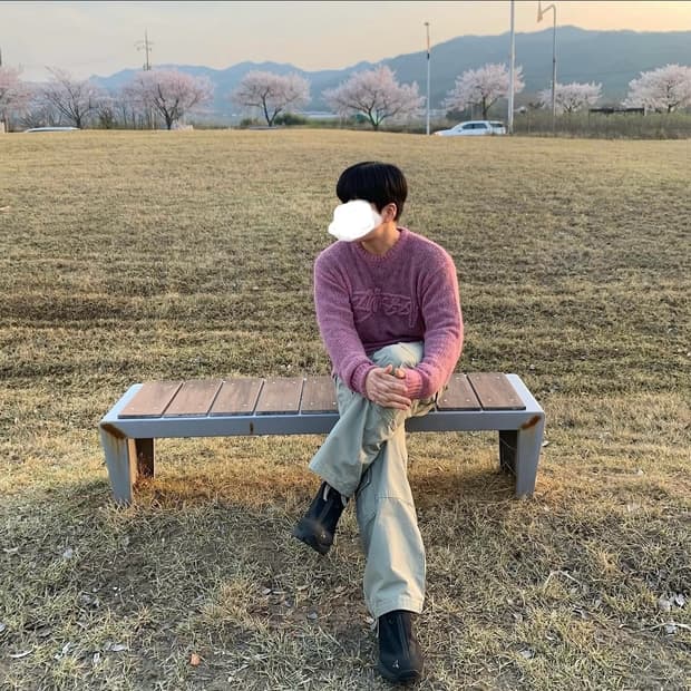 Stussy loose knit logo sweater