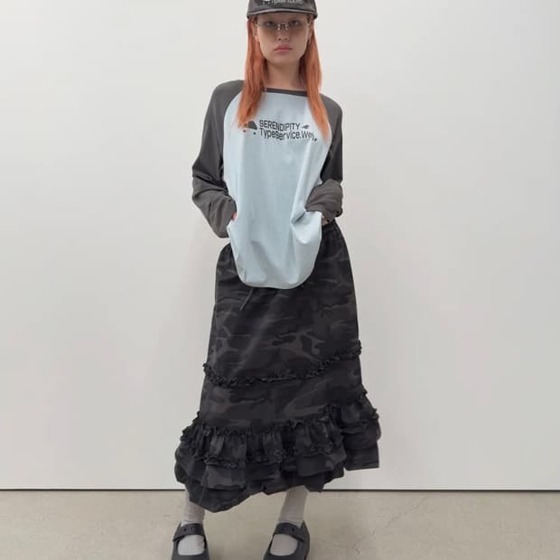 [새제품]타입서비스 Camo Volume Skirt [Charcoal]