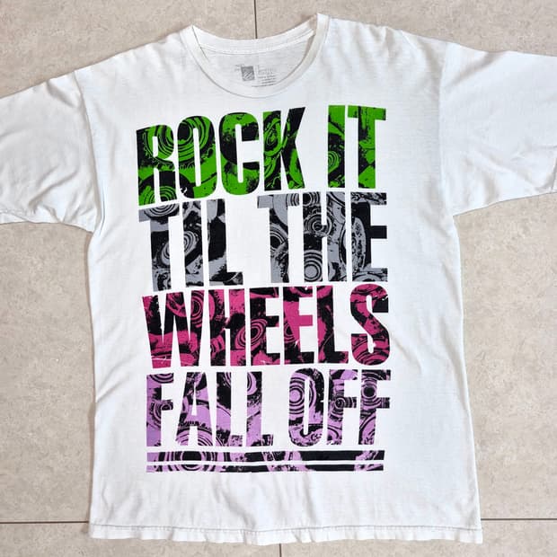 00's
és VINTAGE SKATE T-SHIRT
[L]