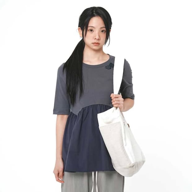 사파리스팟 Paneled Flare T-shirt