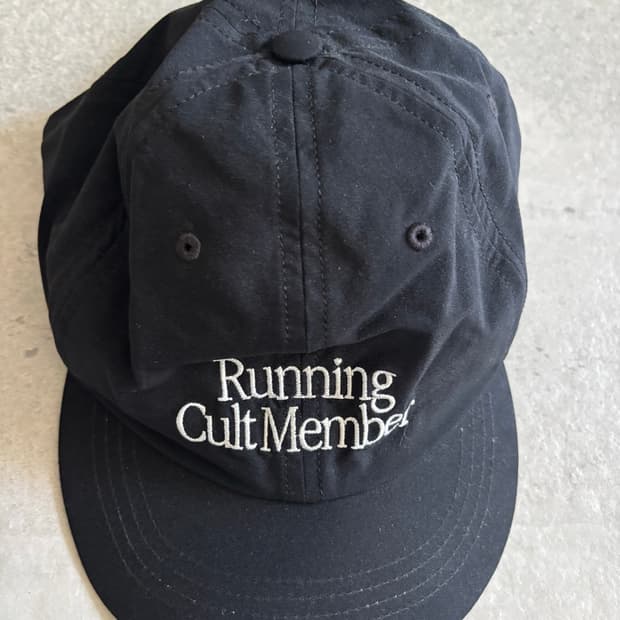 satisfy 새티스파이 피스쉘 러닝 캡 블랙