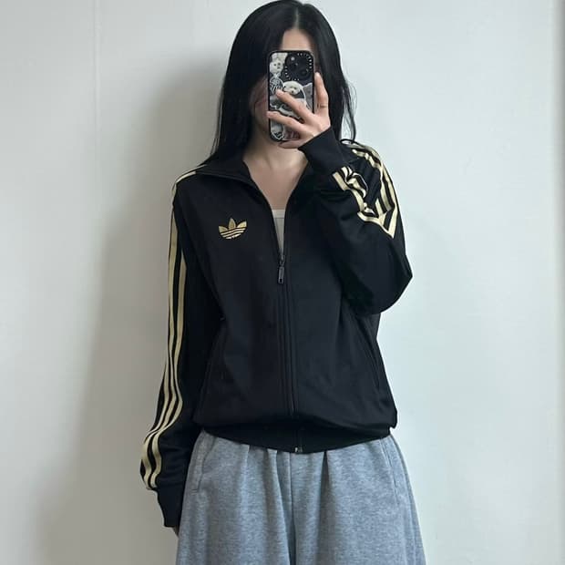 아디다스 구 파이어버드 블랙 골드 트랙탑 져지