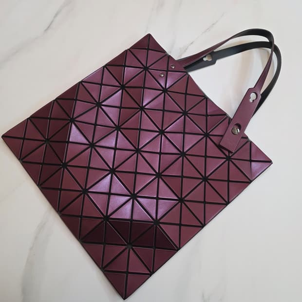 정품) 바오바오 루센트 토트백 버건디 상태좋음