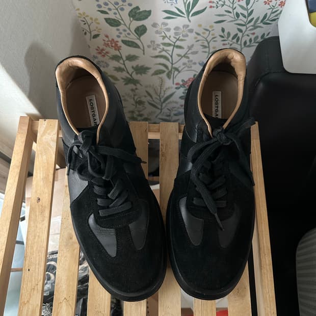 로스트가든 스웨이드 블랙 스니커즈 265