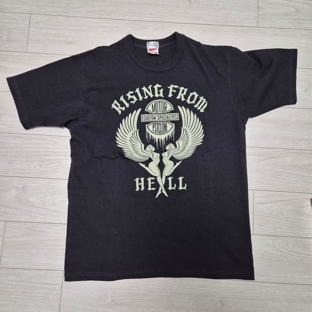 프리휠러스 반팔티셔츠 M 사이즈