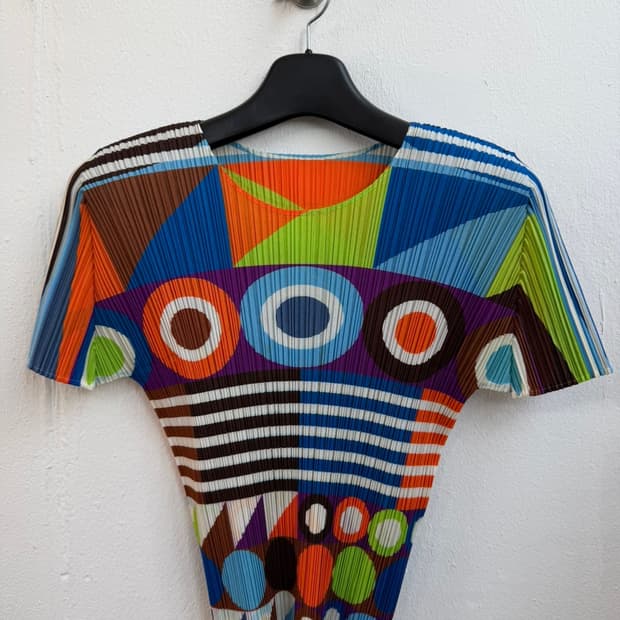 이세이미야케 플리츠플리즈 멀티 컬러 탑